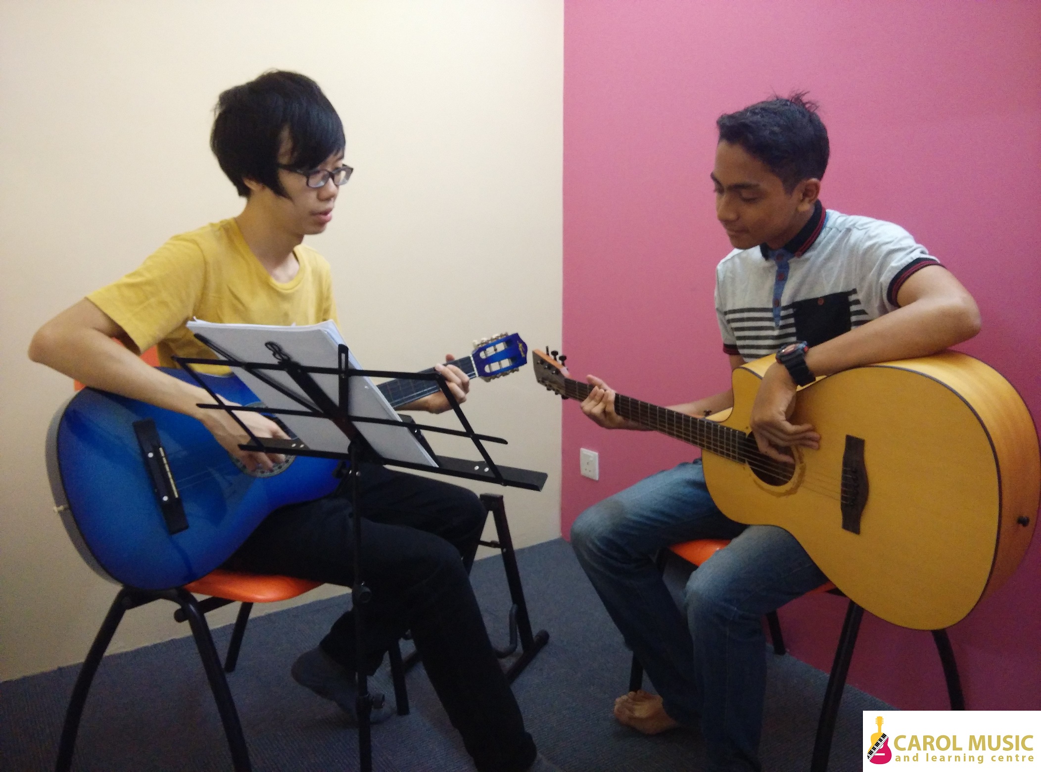 Acoustic Guitar Class in Wangsa Maju by Carol Music and Learning Centre