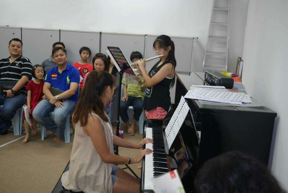 Serene Chan's Flute Lesson (Grade 1) in House by Serene Chan