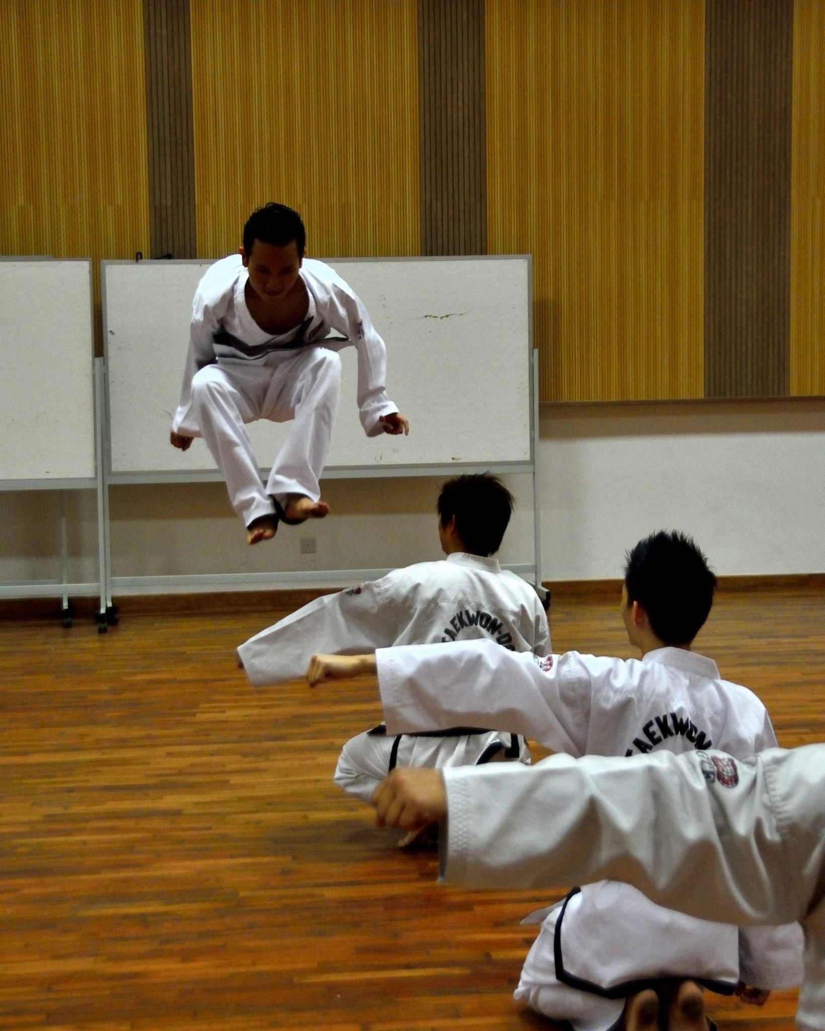 Taekwondo in Sg Long - Wednesday 7pm - 9pm - Adult (Associate TSC academy ) by Vinco Academy - Taekwondo